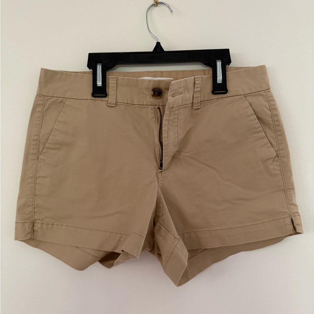Old Navy Everyday Short  EUC size 6, 3.5 inseam, mid rise